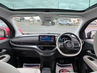 USED 2022 22 FIAT 500E 42kWh La Prima Hatchback 3dr Electric Auto (118 ps) 1 OWNER FROM NEW* FULL EV* AUTOMATIC* SAT NAV* PANORAMIC ROOF* PARKING SENSORS* REVERSING CAMERA* ELECTRIC HANDBRAKE* STEERING MODE* COLLISION ASSIST* CRUISE CONTROL* AIR CON* FULL BEIGE LEATHER WITH HEATED SEATS