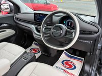 USED 2022 22 FIAT 500E 42kWh La Prima Hatchback 3dr Electric Auto (118 ps) 1 OWNER FROM NEW* FULL EV* AUTOMATIC* SAT NAV* PANORAMIC ROOF* PARKING SENSORS* REVERSING CAMERA* ELECTRIC HANDBRAKE* STEERING MODE* COLLISION ASSIST* CRUISE CONTROL* AIR CON* FULL BEIGE LEATHER WITH HEATED SEATS