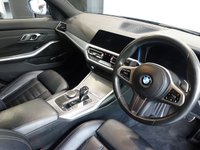 USED 2019 19 BMW 3 SERIES 2.0 320i M Sport Saloon 4dr Petrol Auto Euro 6 (s/s) (184 ps) NICE LOOKING BMW 3 SERIES IN SUPER CONDITION INSIDE AND OUT - COMES WITH A FULL BMW MAIN DEALER SERVICE HISTORY + VIRTUAL COCKPIT DIGITAL DASH DISPLAY + PROFESSIONAL SATELLITE NAVIGATION + REAR VIEW CAMERA + APPLE CARPLAY / APPS CONTROL + CRUISE CONTROL + AUTOMATIC LED HEADLIGHTS + BLUETOOTH MEDIA STREAMING + FRONT AND REAR PARKING SENSORS + LANE ASSIST + LEATHER STEERING WHEEL + THREE ZONE CLIMATE CONTROL + AIR CONDITIONING + ELECTRIC WINDOWS + ELECTRIC HEATED POWER FOLDING DOOR MIRRORS