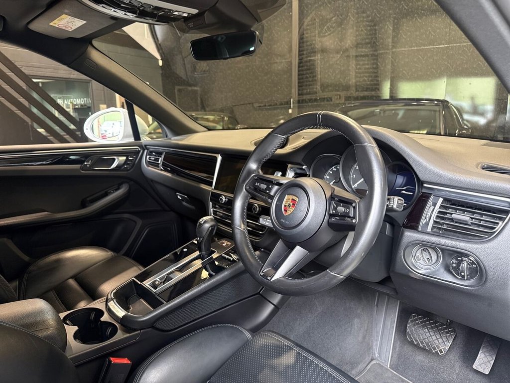 USED 2021 71 PORSCHE MACAN 2.0T SUV 5dr Petrol PDK 4WD Euro 6 (s/s) (265 ps) PANORAMIC ROOF|TURBO WHEELS