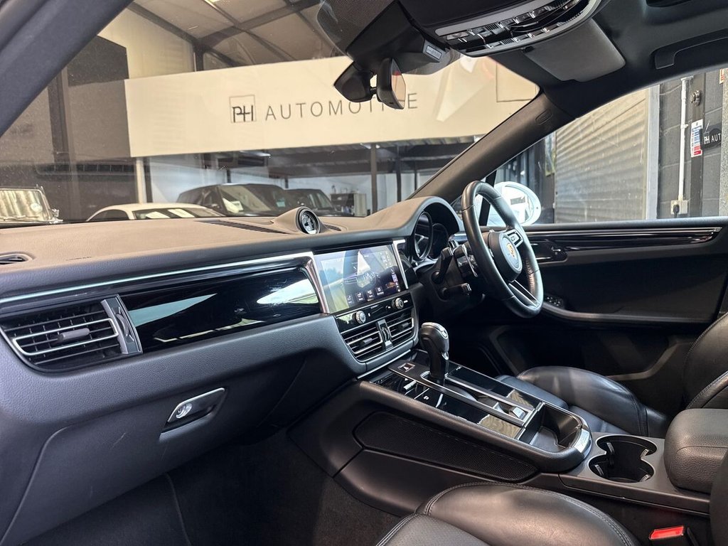 USED 2021 71 PORSCHE MACAN 2.0T SUV 5dr Petrol PDK 4WD Euro 6 (s/s) (265 ps) PANORAMIC ROOF|TURBO WHEELS