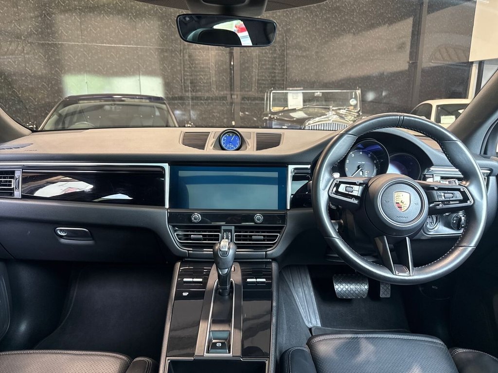 USED 2021 71 PORSCHE MACAN 2.0T SUV 5dr Petrol PDK 4WD Euro 6 (s/s) (265 ps) PANORAMIC ROOF|TURBO WHEELS