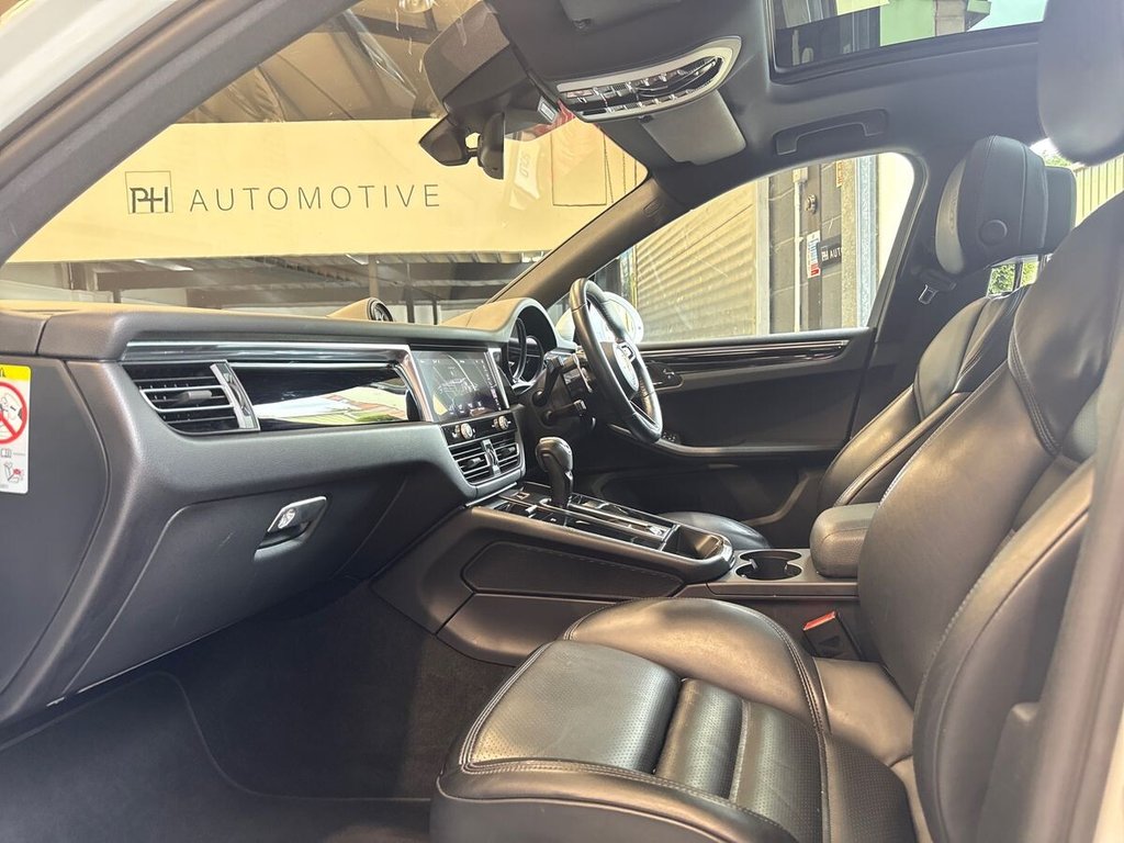 USED 2021 71 PORSCHE MACAN 2.0T SUV 5dr Petrol PDK 4WD Euro 6 (s/s) (265 ps) PANORAMIC ROOF|TURBO WHEELS