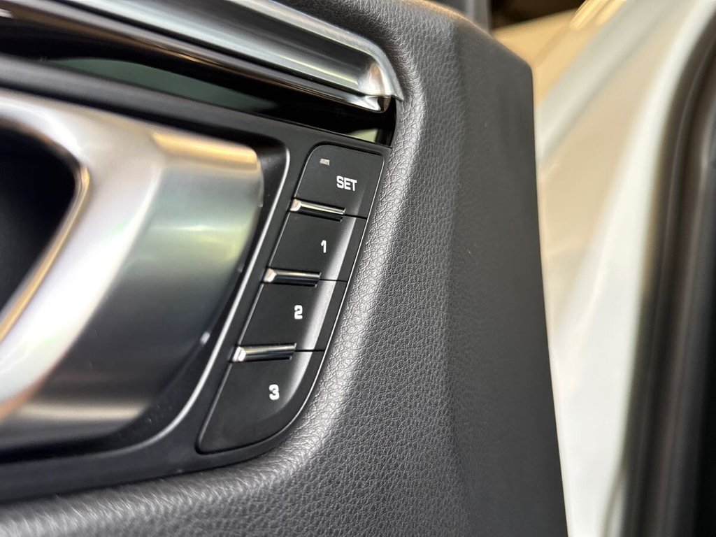 USED 2021 71 PORSCHE MACAN 2.0T SUV 5dr Petrol PDK 4WD Euro 6 (s/s) (265 ps) PANORAMIC ROOF|TURBO WHEELS