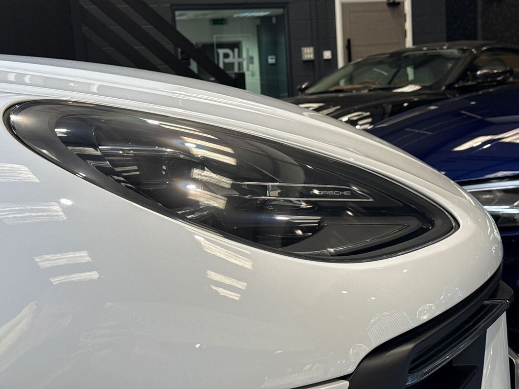USED 2021 71 PORSCHE MACAN 2.0T SUV 5dr Petrol PDK 4WD Euro 6 (s/s) (265 ps) PANORAMIC ROOF|TURBO WHEELS