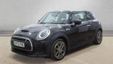 USED 2022 72 MINI Electric Hatch Cooper SE 32.6kWh Level 3 Hatchback 3dr Electric Auto (184 ps) HIGH QUALITY, HIGH SPECIFICATION, PLUG IN ELECTRIC MINI - 1 OWNER FROM NEW, COMES WITH A FULL BMW MINI MAIN DEALER SERVICE HISTORY + PANORAMIC SLIDING GLASS SUNROOF + VIRTUAL COCKPIT DIGITAL DASH DISPLAY + SATELLITE NAVIGATION + CRUISE CONTROL + AUTOMATIC LED HEADLIGHTS + DAB DIGITAL RADIO + KEYLESS START + LEATHER MULTI FUNCTION STEERING WHEEL + BLUETOOTH MEDIA STREAMING + DUAL CLIMATE CONTROL + AIR CONDITIONING + ELECTRIC WINDOWS + ELECTRIC DOOR MIRRORS + RAIN SENSING WIPERS + 17 INCH ALLOY WH