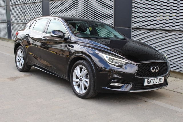 View our INFINITI Q30