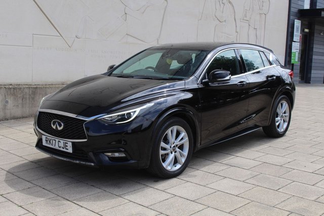 View our INFINITI Q30