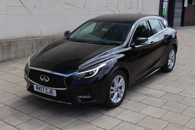 View our INFINITI Q30
