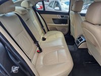 USED 2015 15 JAGUAR XF 2.2d Luxury Saloon 4dr Diesel Auto Euro 5 (s/s) (200 ps) 