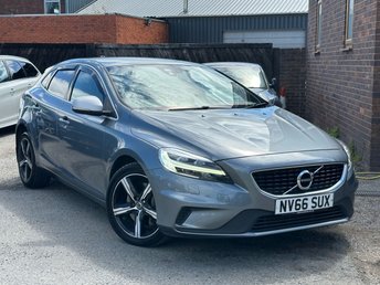 2017 VOLVO V40