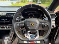 USED 2022 22 LAMBORGHINI URUS 4.0T FSI V8 5dr Auto  **CARBON INTERIOR PACK**HEADS-UP DISPLAY**PAN ROOF**