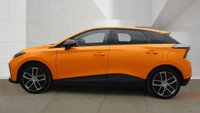 USED 2025 25 MG Mg4 64kWh Trophy Long Range Hatchback 5dr Electric Auto (203 ps) SAT NAV PART LEATHER INTERIOR PARKING CAMERA CRUISE CONTROL PARKING SENSORS GENUINE LOW MILES 1 OWNER WARRANTY