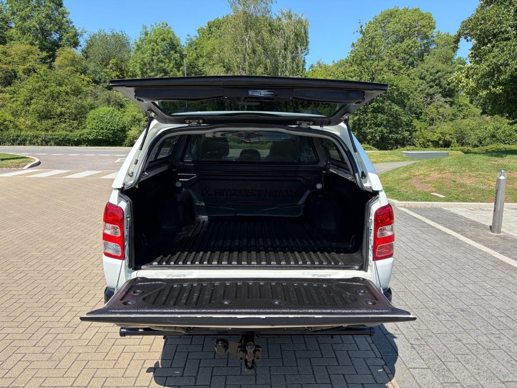 USED 2019 19 MITSUBISHI L200 CHALLENGER 2.4DI-D AUTO EU6 4x4 D/CAB PICK UP *A/C*LEATHER*ALLOYS*REV/CAMERA*HEAT PACK*E/PACK* AUTO-EU6-CAMERA-LEATHER-ALLOYS