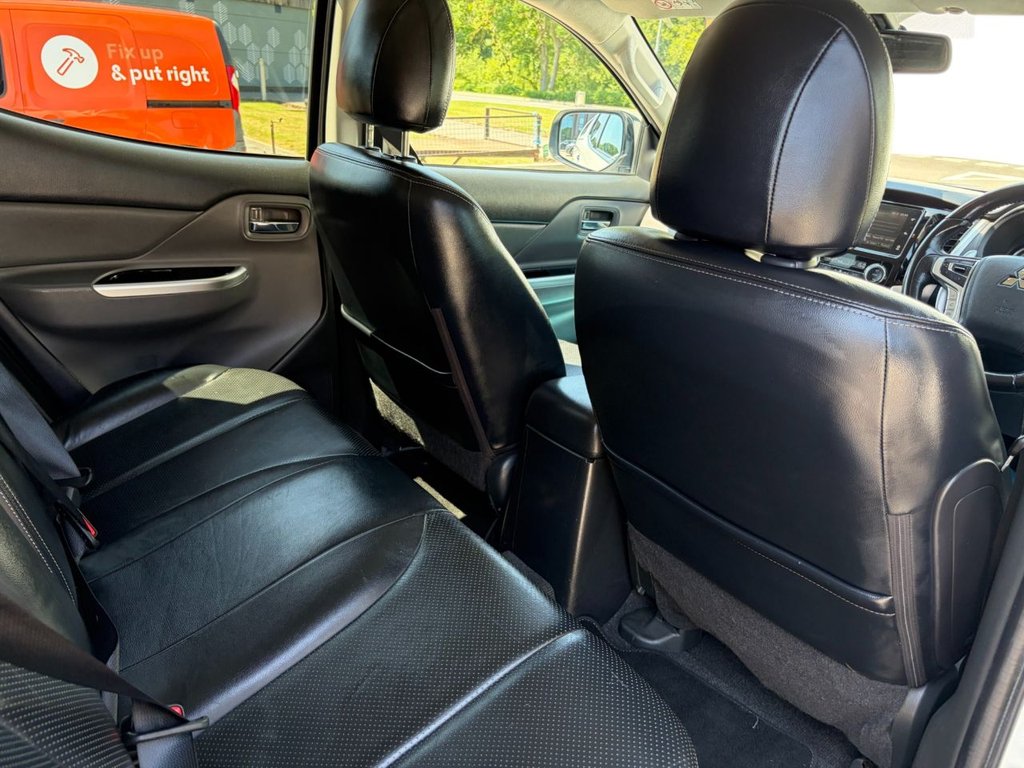 USED 2019 19 MITSUBISHI L200 CHALLENGER 2.4DI-D AUTO EU6 4x4 D/CAB PICK UP *A/C*LEATHER*ALLOYS*REV/CAMERA*HEAT PACK*E/PACK* AUTO-EU6-CAMERA-LEATHER-ALLOYS