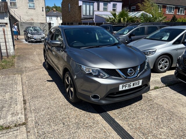 View our NISSAN QASHQAI