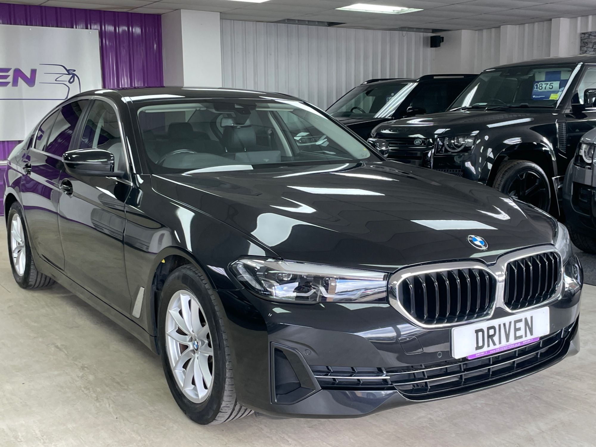 USED 2022 22 BMW 5 SERIES 2.0 520i MHT SE Saloon 4dr Petrol Hybrid Steptronic Euro 6 (s/s) (184 ps) 