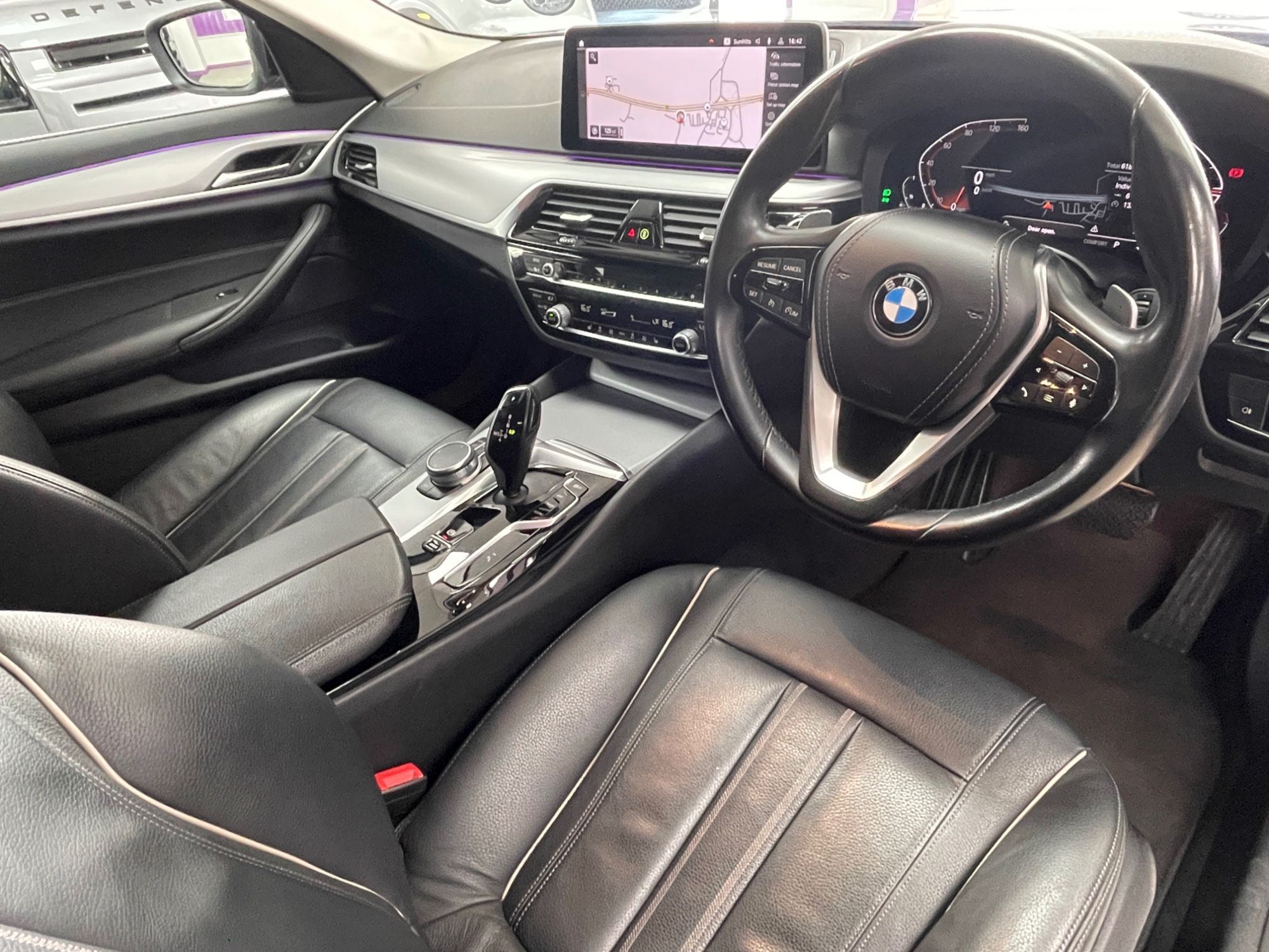 USED 2022 22 BMW 5 SERIES 2.0 520i MHT SE Saloon 4dr Petrol Hybrid Steptronic Euro 6 (s/s) (184 ps) 