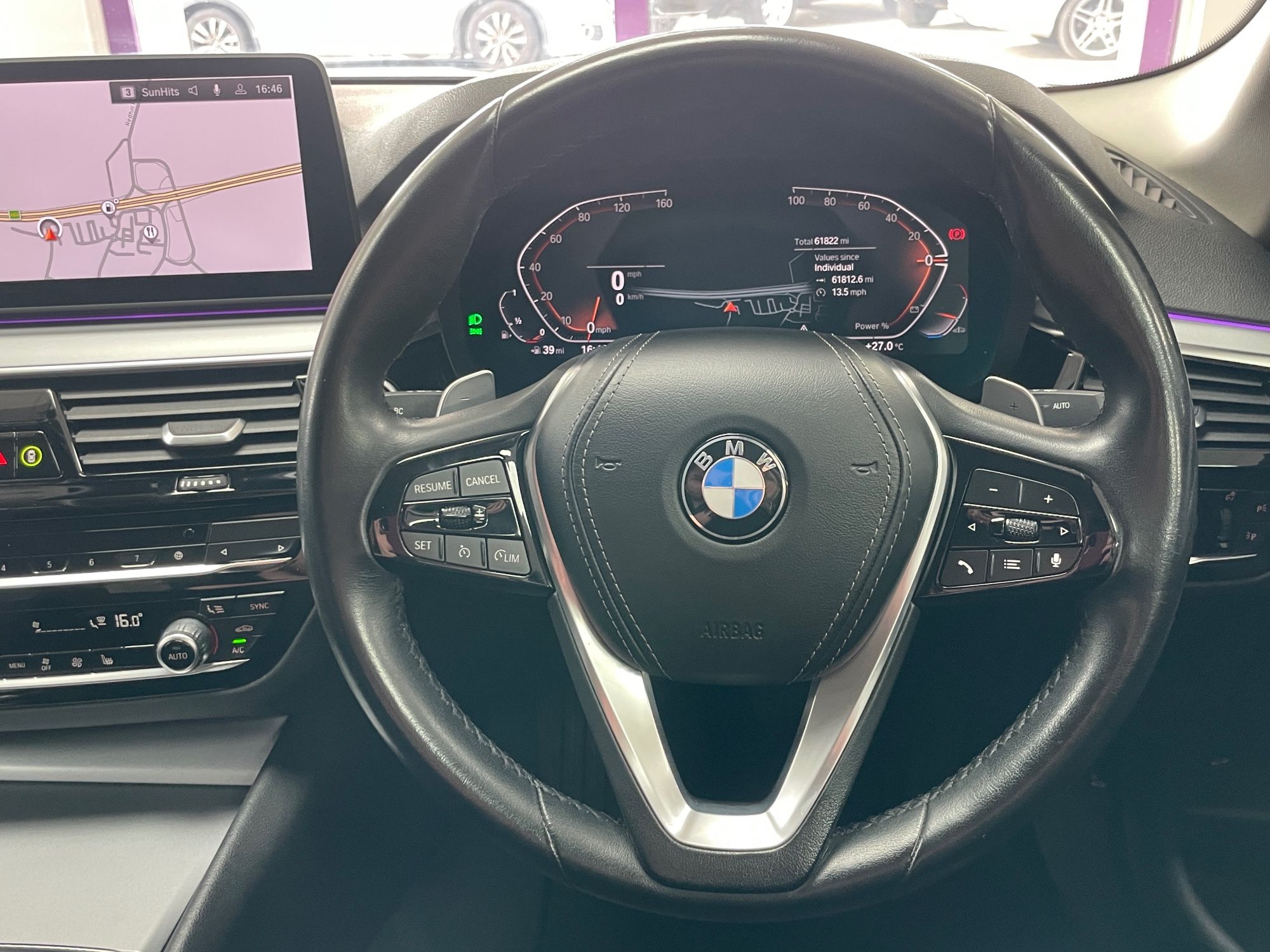 USED 2022 22 BMW 5 SERIES 2.0 520i MHT SE Saloon 4dr Petrol Hybrid Steptronic Euro 6 (s/s) (184 ps) 