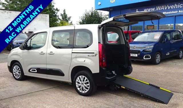 View our Citroen Berlingo 1.5 BlueHDi Feel WHEELCHAIR ACCESS 
