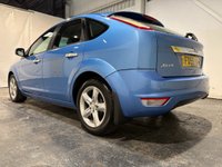 USED 2010 59 FORD FOCUS 1.6 Zetec Hatchback 5dr Petrol Automatic (184 g/km, 99 bhp) Air conditioning-Full leather-CD player-Rear park sensors-Alloys Automatic-Air conditioning-Full leather-CD player-Rear park sensors-16" Alloys