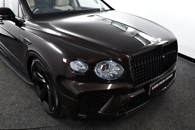 USED 2025 75 BENTLEY BENTAYGA 4.0 V8 Azure EWB SUV 5dr Petrol Auto 4WD Euro 6 (s/s) (550 ps) 1 Owner | &pound;48k Extras | 1 Off