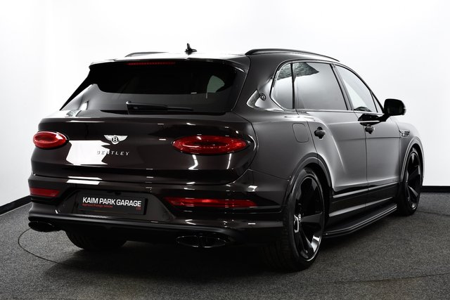 USED 2025 75 BENTLEY BENTAYGA 4.0 V8 Azure EWB SUV 5dr Petrol Auto 4WD Euro 6 (s/s) (550 ps) 1 Owner | &pound;48k Extras | 1 Off