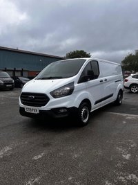 USED 2019 19 FORD TRANSIT CUSTOM 2.0 300 EcoBlue Panel Van 5dr Diesel Manual L2 H1 Euro 6 (105 ps) 2019 (19 Reg) Ford Transit Custom Long Wheel Base Leader 300 with FSH