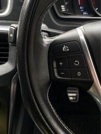 USED 2016 65 VOLVO V40 2.0 D2 R-Design Nav Euro 6 (s/s) 5dr FSH|Â£20TAX|CAMBELTDONE|HTD STS