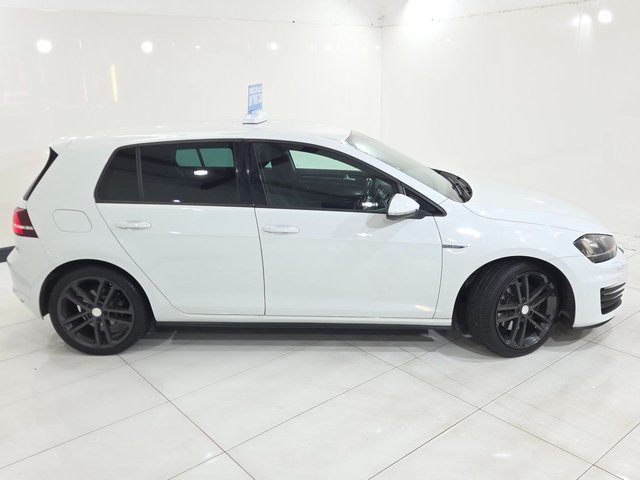 View our VOLKSWAGEN GOLF