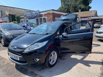 2012 FORD FIESTA