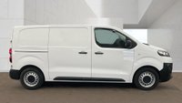 USED 2022 22 CITROEN E-DISPATCH White E 1000 75kWh Enterprise Pro electric van, 14,350 miles, Automatic, A/C, Cruise, 7in Touchscreen, DAB, Rear sensors. Plus VAT @ 20%! This 2022 Citroen e Dispatch van boasts exceptionally low mileage for its age, having covered just 14,350 miles, and its MOT is valid until October 2026. As an electric Enterprise Pro M derivative, this automatic, long wheelbase model offers a substantial 75 kWh battery capacity, providing a maximum range of 196 miles when new. It comes equipped with a 7in Colour Touchscreen featuring Citroen Connect DAB Radio, compatible with Android Auto and Apple CarPlay, alongside Bluetooth connectivity. Com