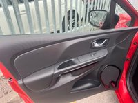 USED 2015 15 RENAULT CLIO 1.5 dCi Dynamique MediaNav Hatchback 5dr Diesel EDC Euro 5 (90 ps) GREAT VALUE FAMILY DIESEL AUTO