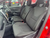USED 2015 15 RENAULT CLIO 1.5 dCi Dynamique MediaNav Hatchback 5dr Diesel EDC Euro 5 (90 ps) GREAT VALUE FAMILY DIESEL AUTO
