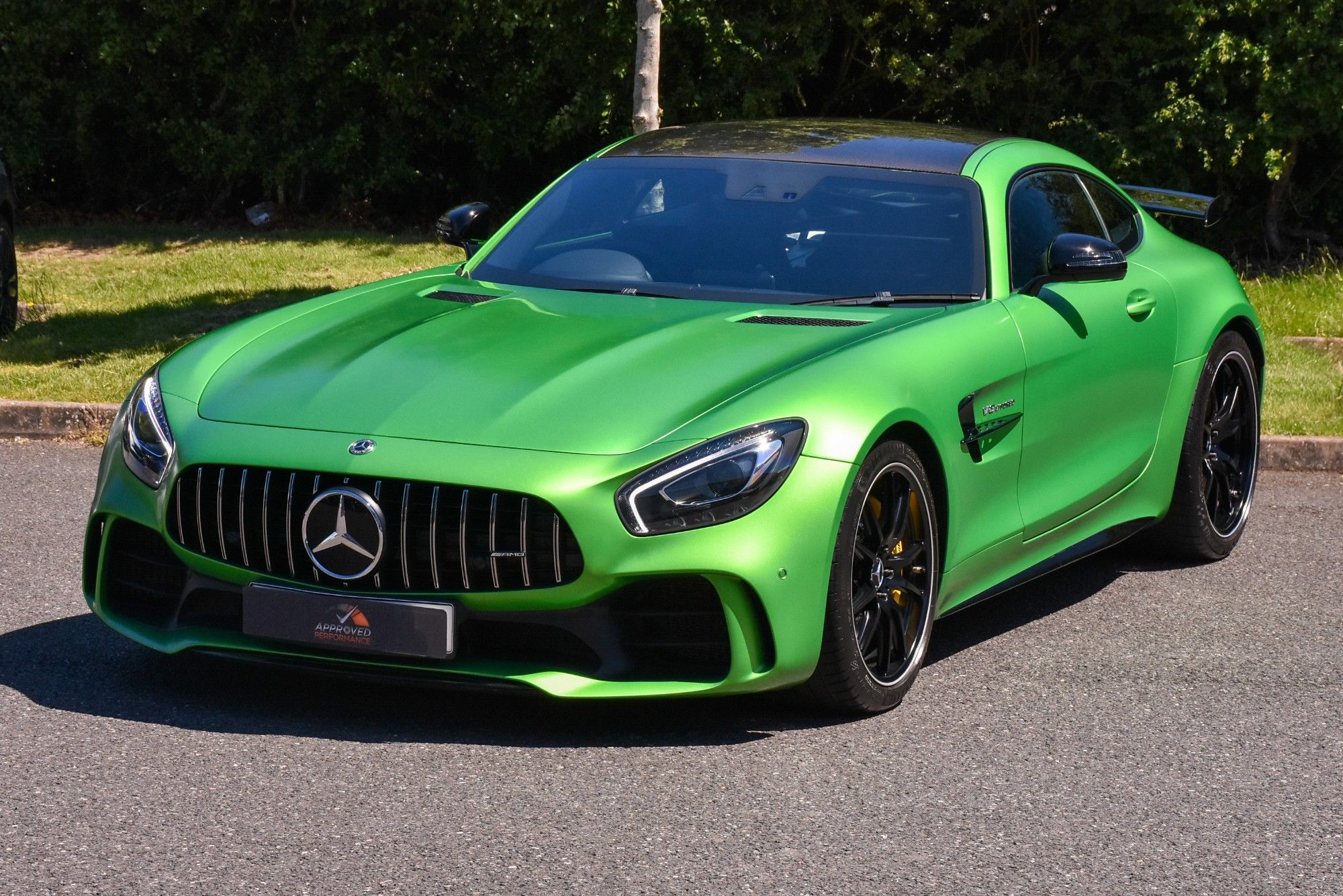 USED 2017 67 MERCEDES-BENZ AMG GT 4.0 V8 BiTurbo R Coupe 2dr Petrol SpdS DCT Euro 6 (s/s) (585 ps) 