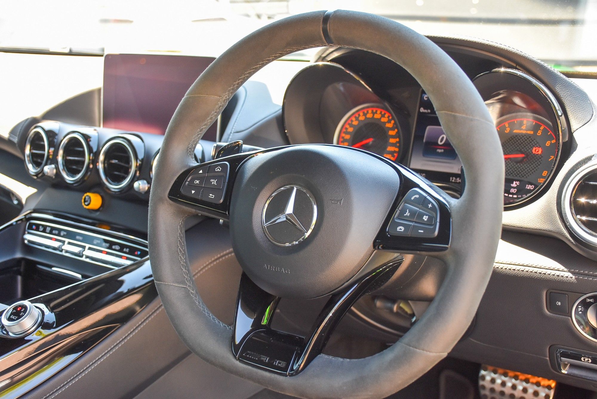 USED 2017 67 MERCEDES-BENZ AMG GT 4.0 V8 BiTurbo R Coupe 2dr Petrol SpdS DCT Euro 6 (s/s) (585 ps) 