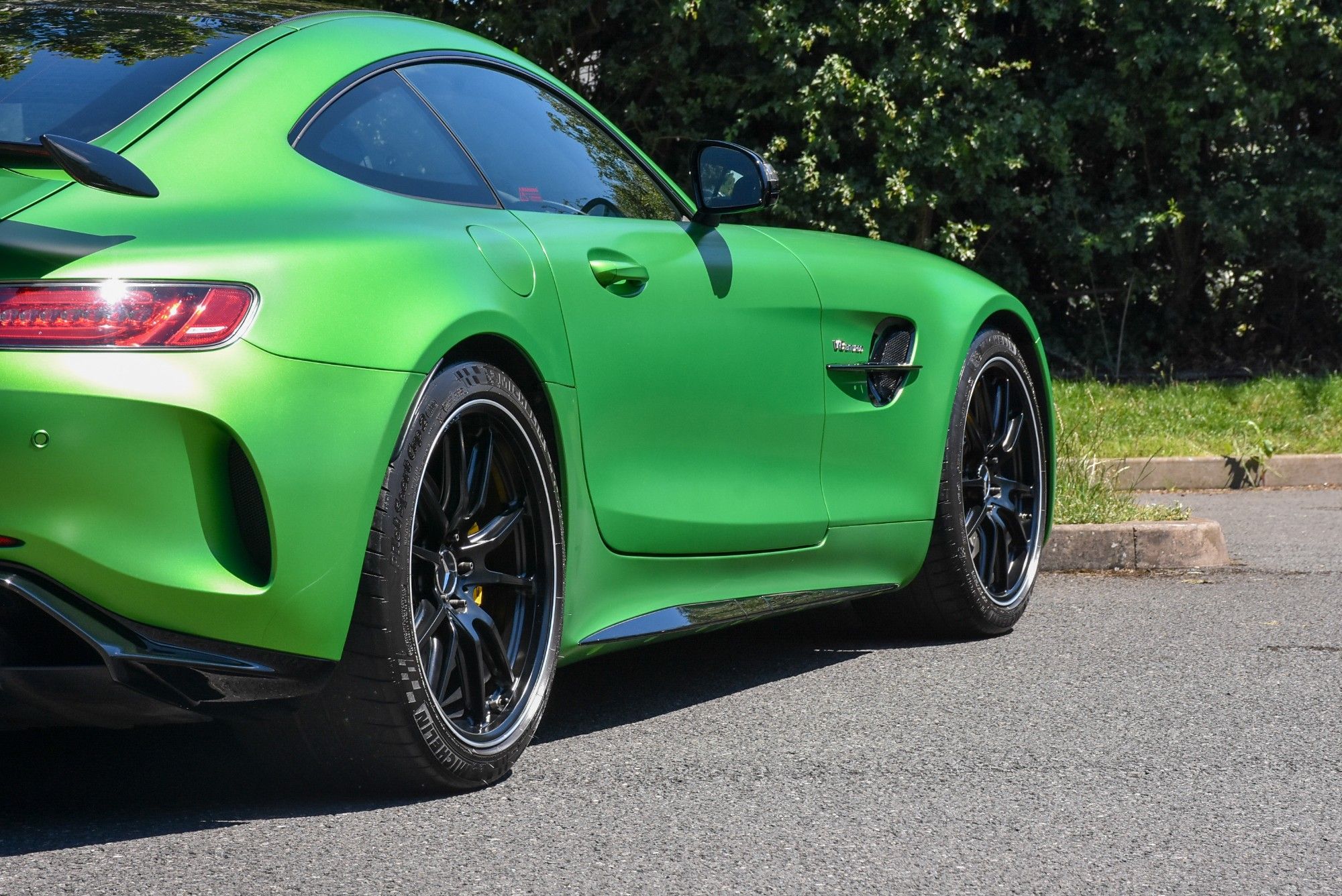 USED 2017 67 MERCEDES-BENZ AMG GT 4.0 V8 BiTurbo R Coupe 2dr Petrol SpdS DCT Euro 6 (s/s) (585 ps) 