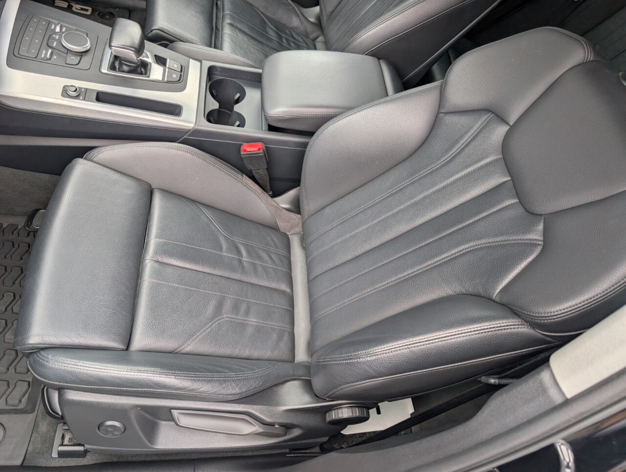 2018 AUDI Q5 Sport - vehicle photo 33 for sale on PureCar