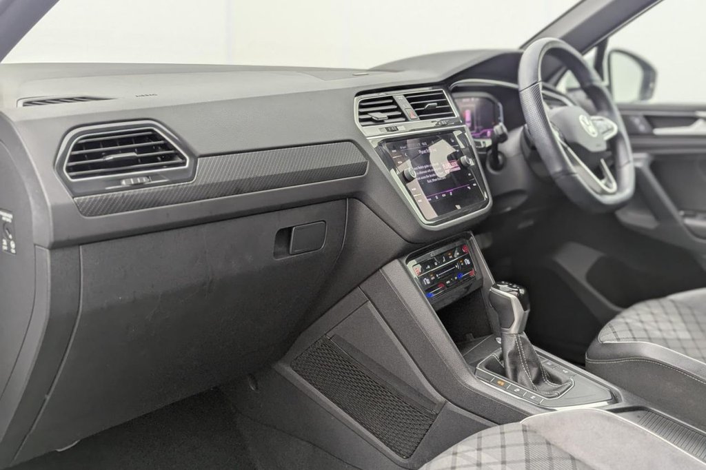 USED 2021 21 VOLKSWAGEN TIGUAN 1.5 TSI R-Line SUV 5dr Petrol DSG Euro 6 (s/s) (150 ps) Car Play, Sat Nav, Sensors