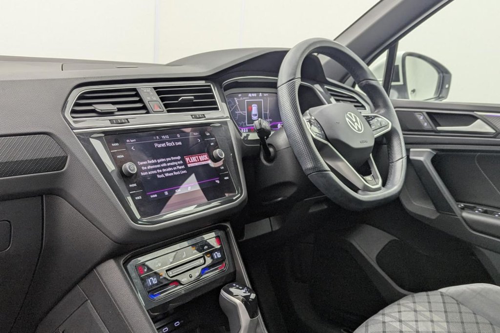 USED 2021 21 VOLKSWAGEN TIGUAN 1.5 TSI R-Line SUV 5dr Petrol DSG Euro 6 (s/s) (150 ps) Car Play, Sat Nav, Sensors
