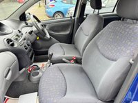 USED 2003 03 TOYOTA YARIS 1.0 VVT-i Colour Collection Hatchback 5dr Petrol Manual (137 g/km, 67 bhp) LOW INSURANCE, CHEAP TAX, GREAT LITTLE RUNNER, 12 MTH MOT