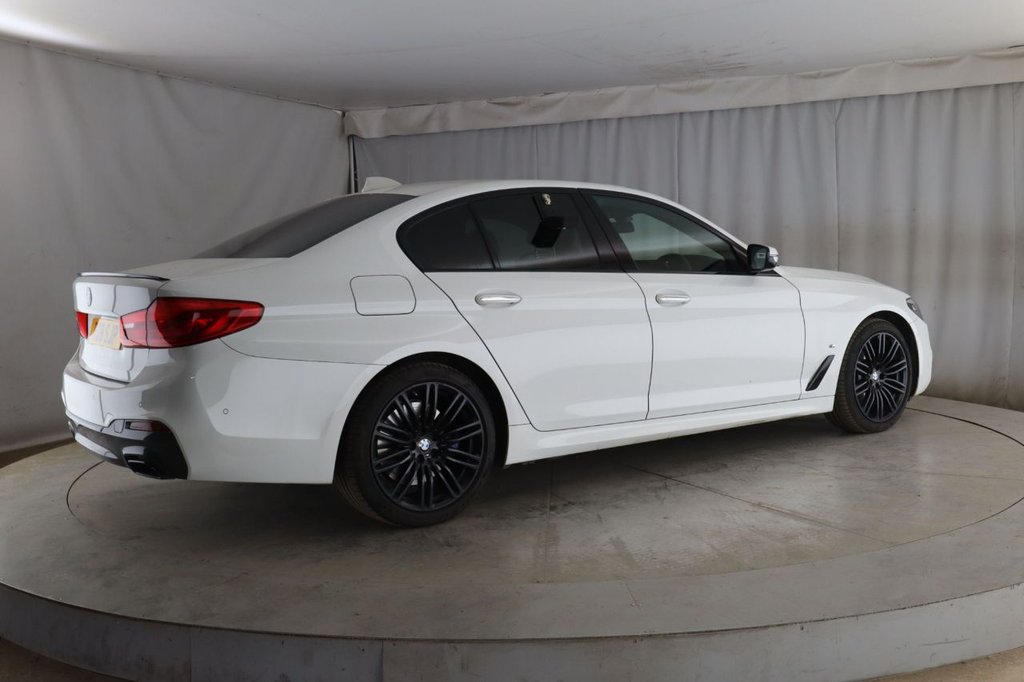 USED 2018 R BMW 5 SERIES 2.0 530e 9.2kWh M Sport Saloon 4dr Petrol Plug-in Hybrid Auto Euro 6 (s/s) (252 ps) 2 KEYS LONG MOT