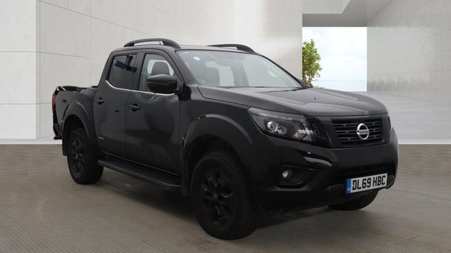 View our Nissan Navara 2.3 dCi N-Guard Pickup Double Cab 4dr Diesel Manual 4WD Euro 6 (s/s) (190 ps)