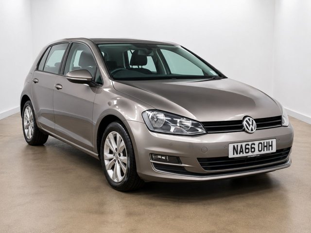 View our VOLKSWAGEN GOLF