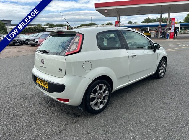 View our FIAT PUNTO EVO