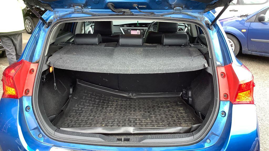 2014 14 TOYOTA AURIS
