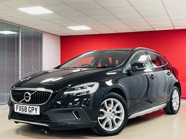 View our VOLVO V40 CROSS COUNTRY