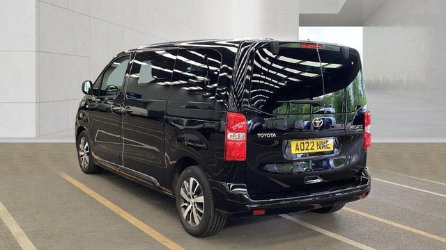 View our TOYOTA PROACE VERSO