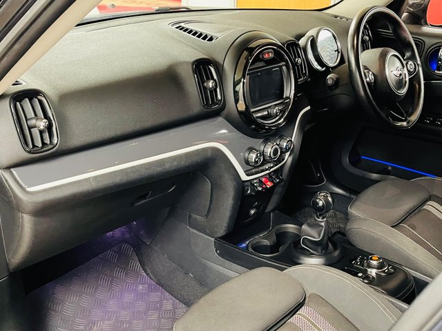 View our MINI COUNTRYMAN