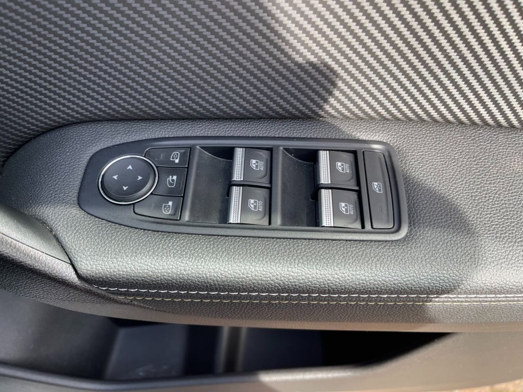 USED 2024 24 RENAULT CAPTUR 1.6 E-TECH E-Tech engineered SUV 5dr Petrol Hybrid Auto Euro 6 (s/s) (145 ps) 